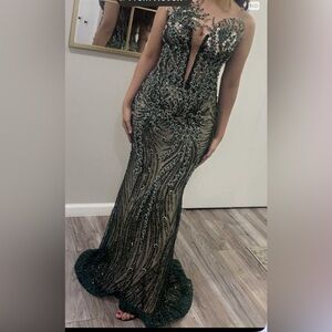 Elegant Green Evening Gown